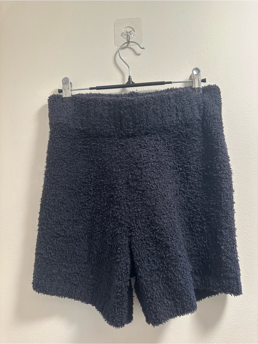 SKIMS High-Waist Fuzzy Lounge Shorts in Onyx Black S/M
